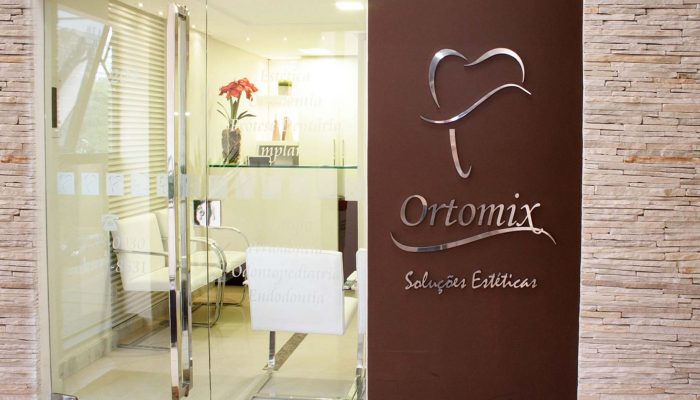 Fachada-clinica-ortomix-odontologia